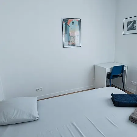 La Maison Calme Et Lumineuse, Jardin, Proche Métro Hébergement de vacances