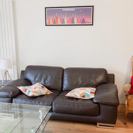 La Maison Calme Et Lumineuse, Jardin, Proche Metro Ferienhaus