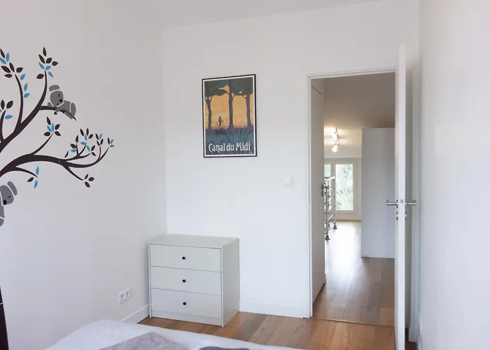 La Maison Calme Et Lumineuse, Jardin, Proche Metro *