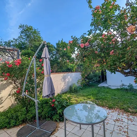 La Maison Calme Et Lumineuse, Jardin, Proche Metro